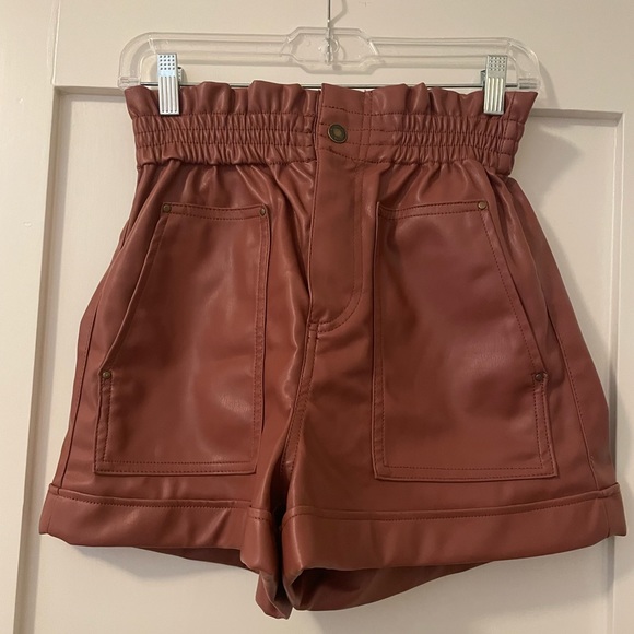 ZARA faux leather shorts in size 2 - Picture 2 of 4
